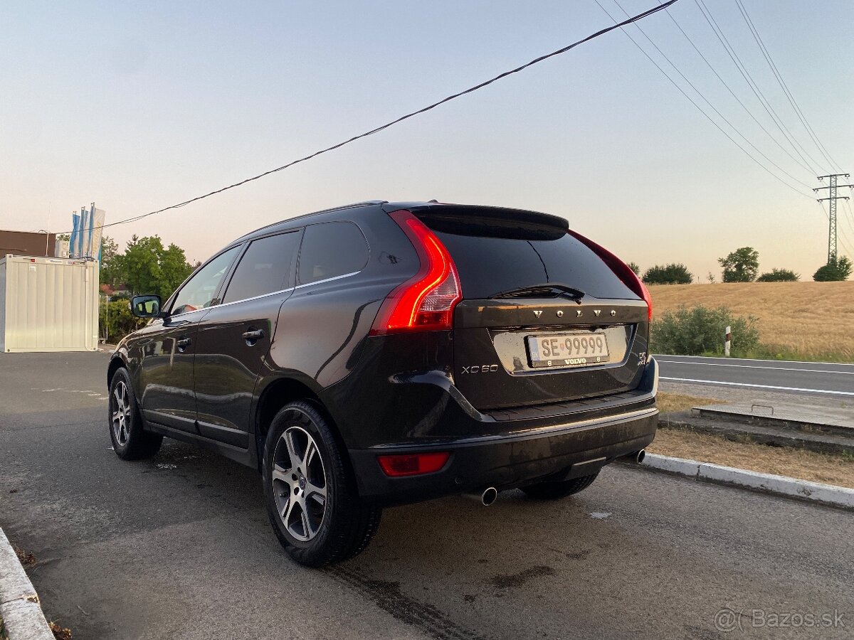 Volvo XC60 2.4 D5 Momentum