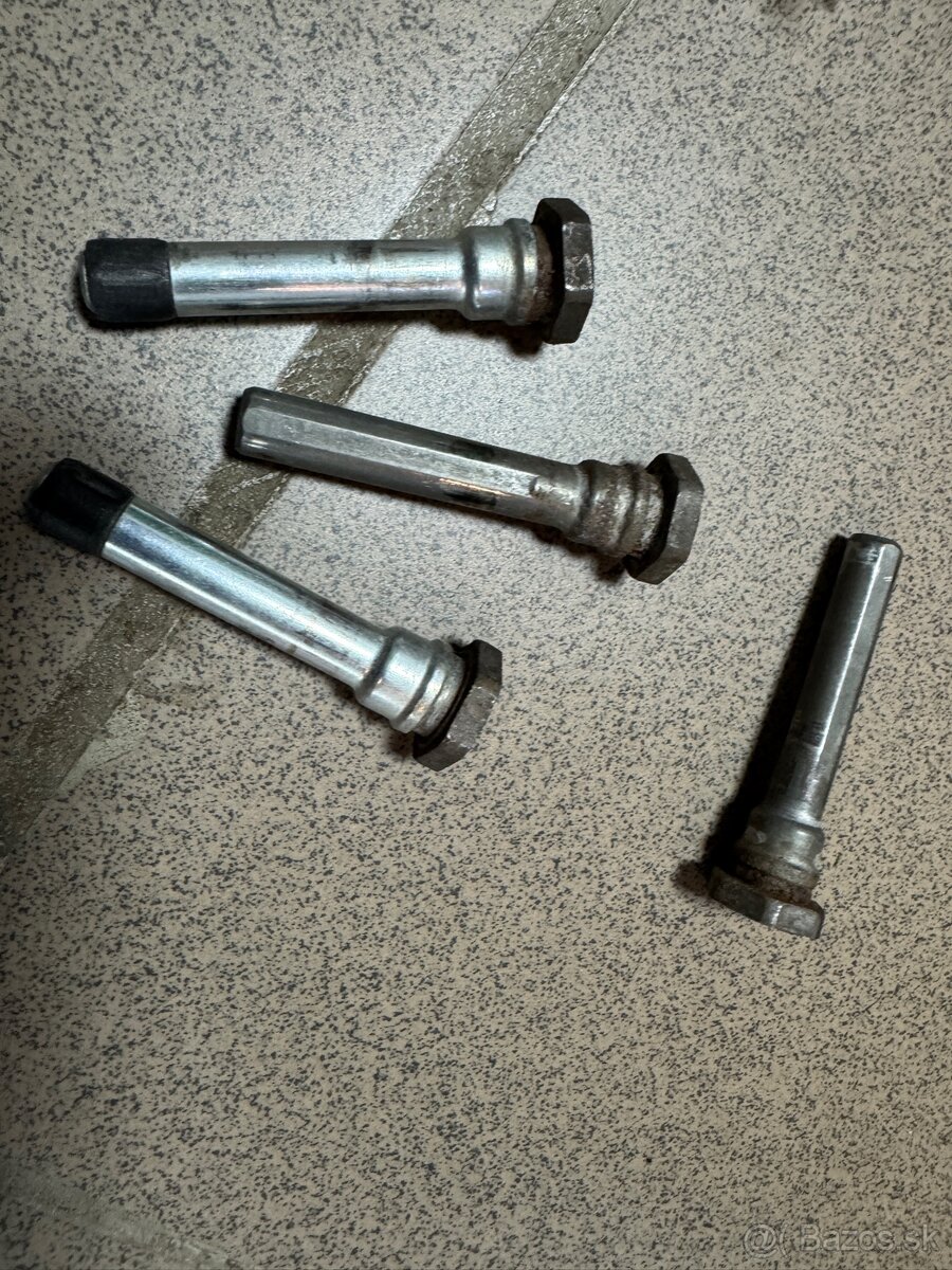 Sada brzdových platničiek + závesy Suzuki Swift - 3