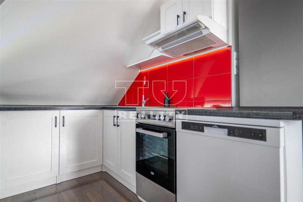 ZNÍŽENIE-TEHLOVÝ 2 IZBOVÝ PODKROVNÝ BYT V KYSUCKOM NOVOM... - 3