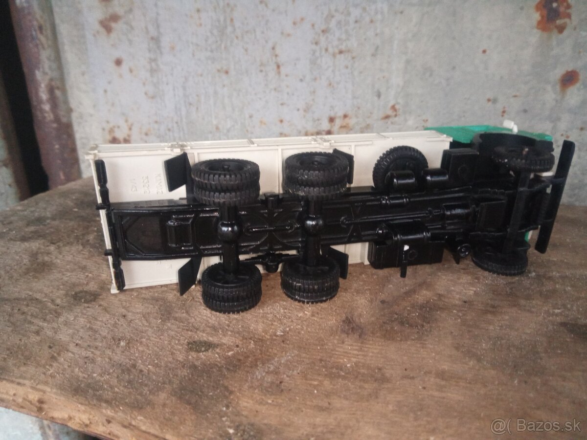 Staré hračky - Kamaz - 3