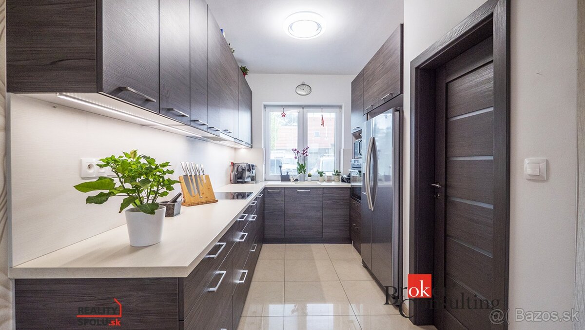 NA PRENÁJOM: Kompletne zariadený 4 - izbový rodinný dom – Mi - 3