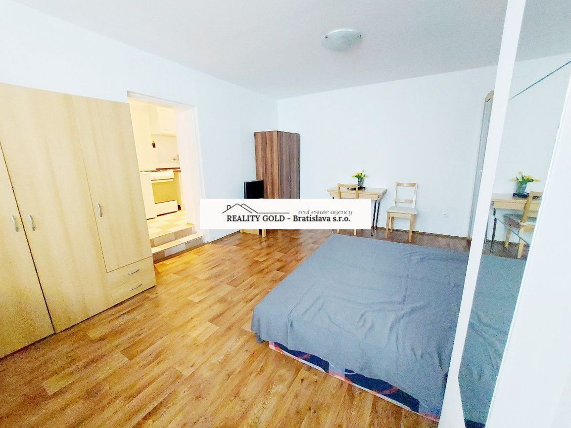 Investičná nehnuteľnosť - Polyfunkčný objekt v Starom Meste, - 3