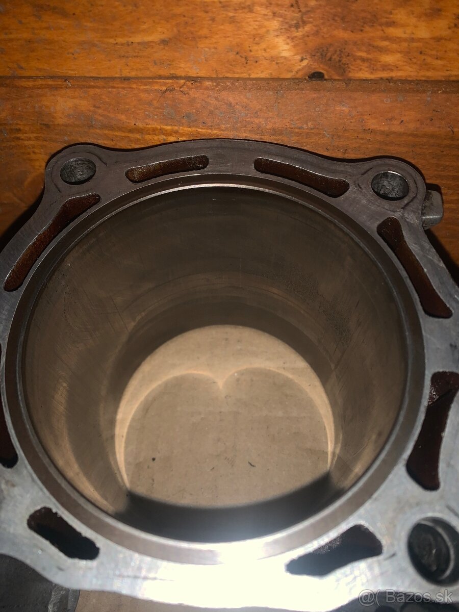 Rozpredám Yzf 426 - 3