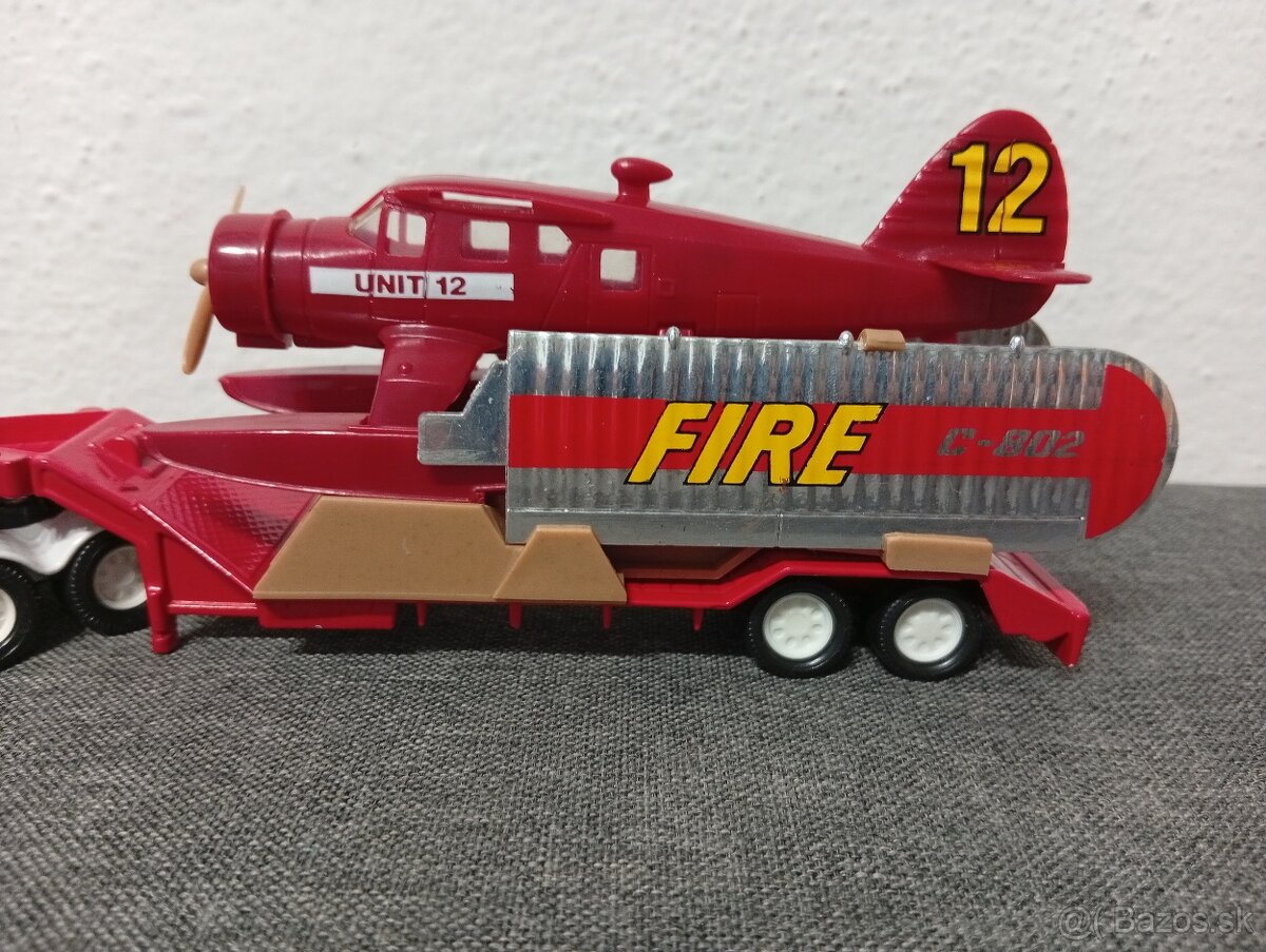 Matchbox Superkings K-134 Peterbilt Fire Plane Trans - 3
