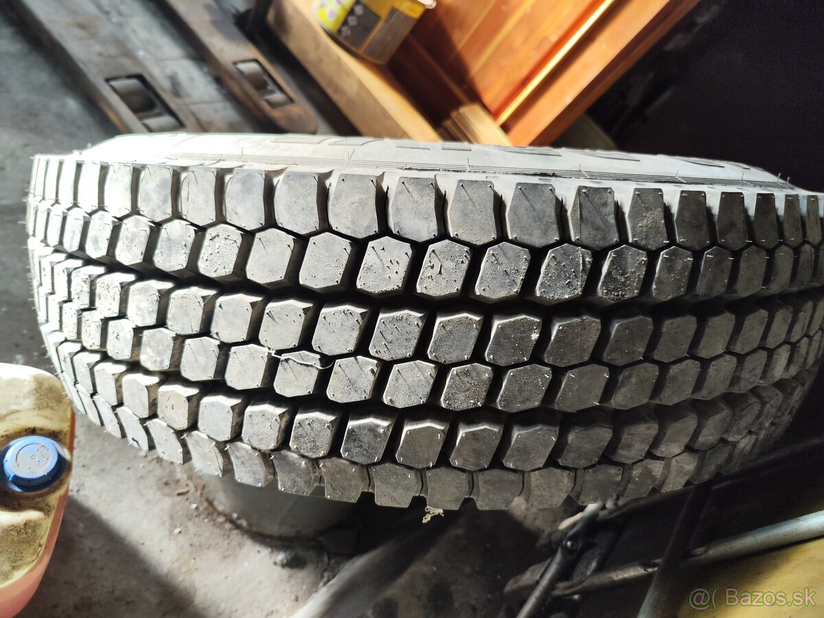 Rezervné koleso 315/80 r22,5 - 3