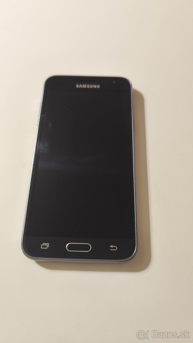 Samsung Galaxy J3 2016 - 3