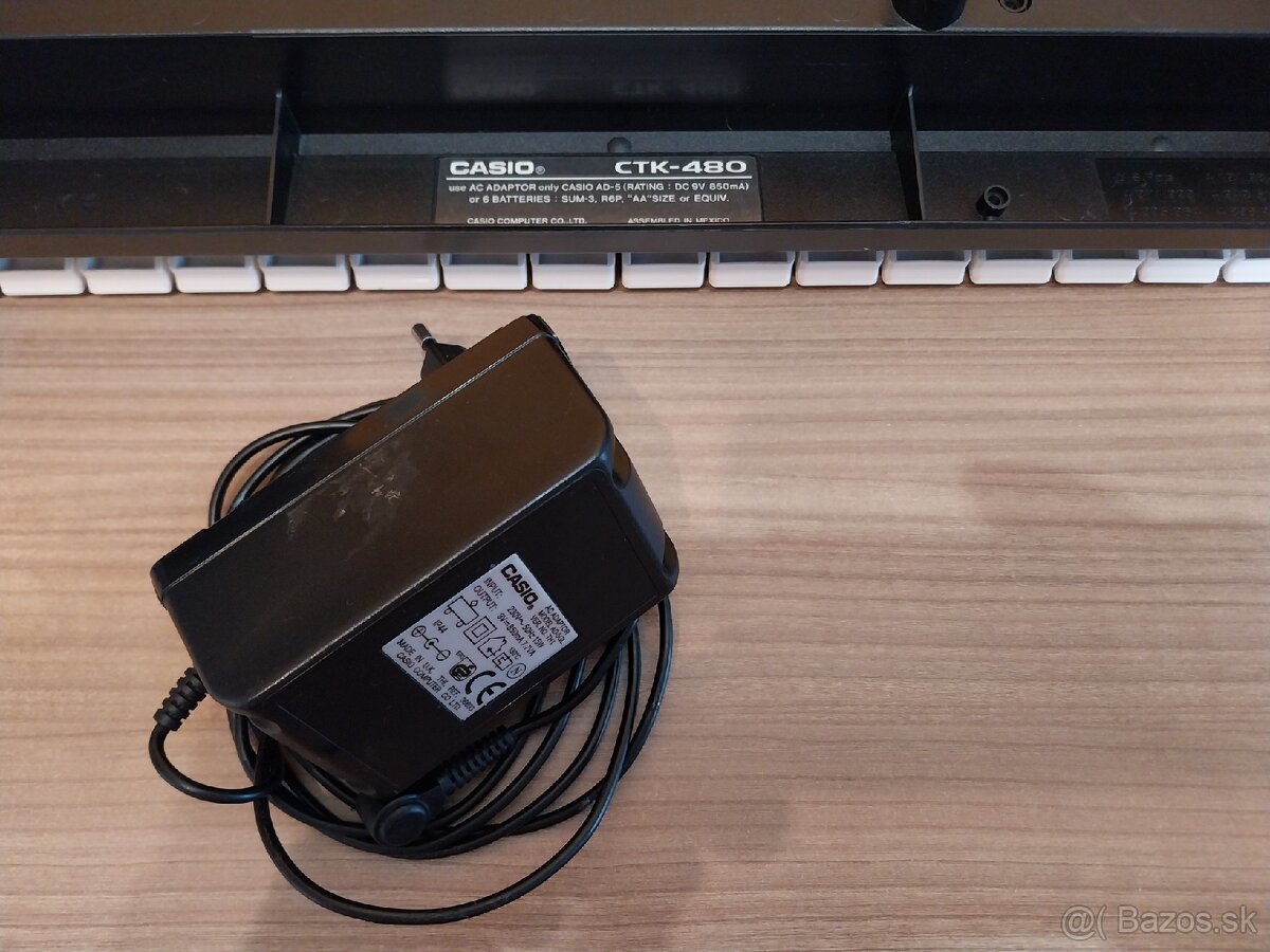 Funkcny elektricky klavir znacky CASIO.. - 3