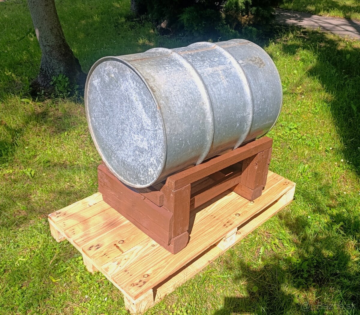 Sud pozinkovaný s podstavcom - 3