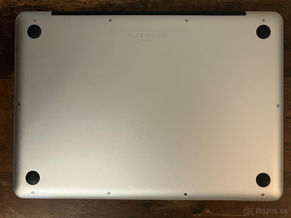 MacBook Pro 13 palcový - 3