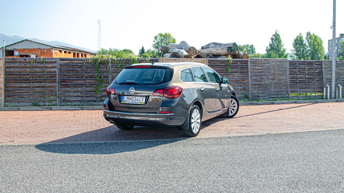 Opel Astra Sport Tourer ST 1.4 Turbo 140k, 103KW, M6, 5d - 3