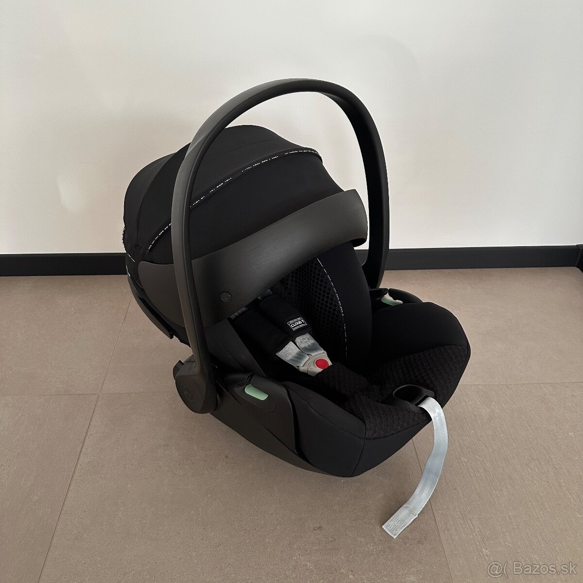 CYBEX Cloud T i-Size Urban Mobility Black - 3