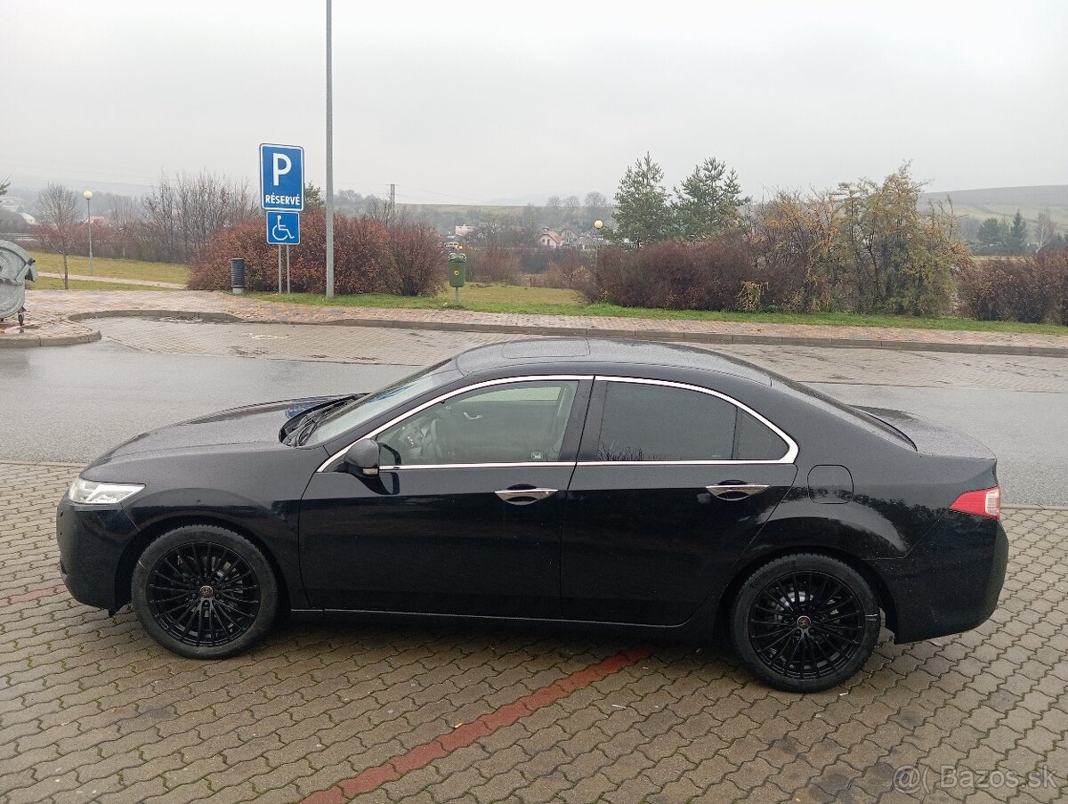 Honda Accord 2,2 I-DTEC executive 110kw - 3