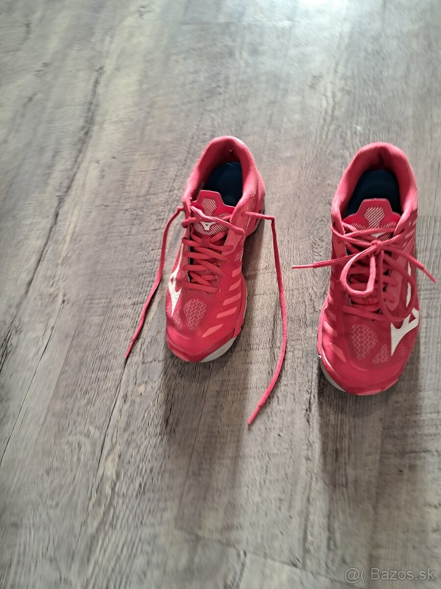 Halové tenisky pre dievča. - 3