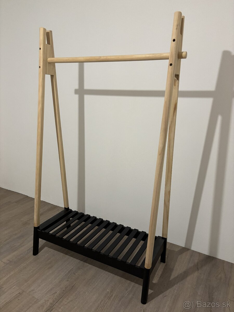 Vešiak na šaty - Jennet - 3