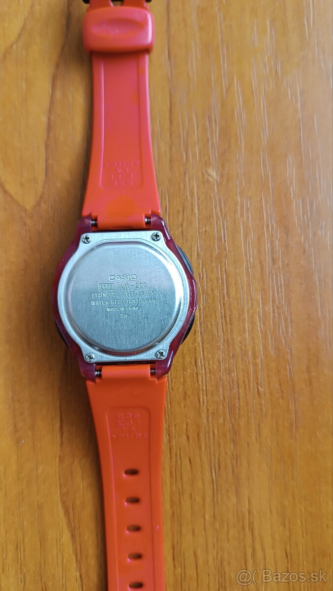 Casio LW-200 - 3