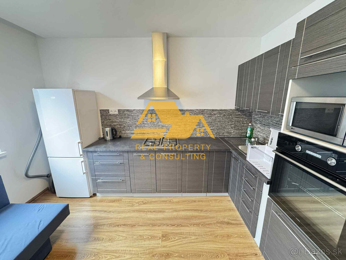 Exkluzívne Prenajmem 1 izbový byt s balkónom v Nových Zámko - 3