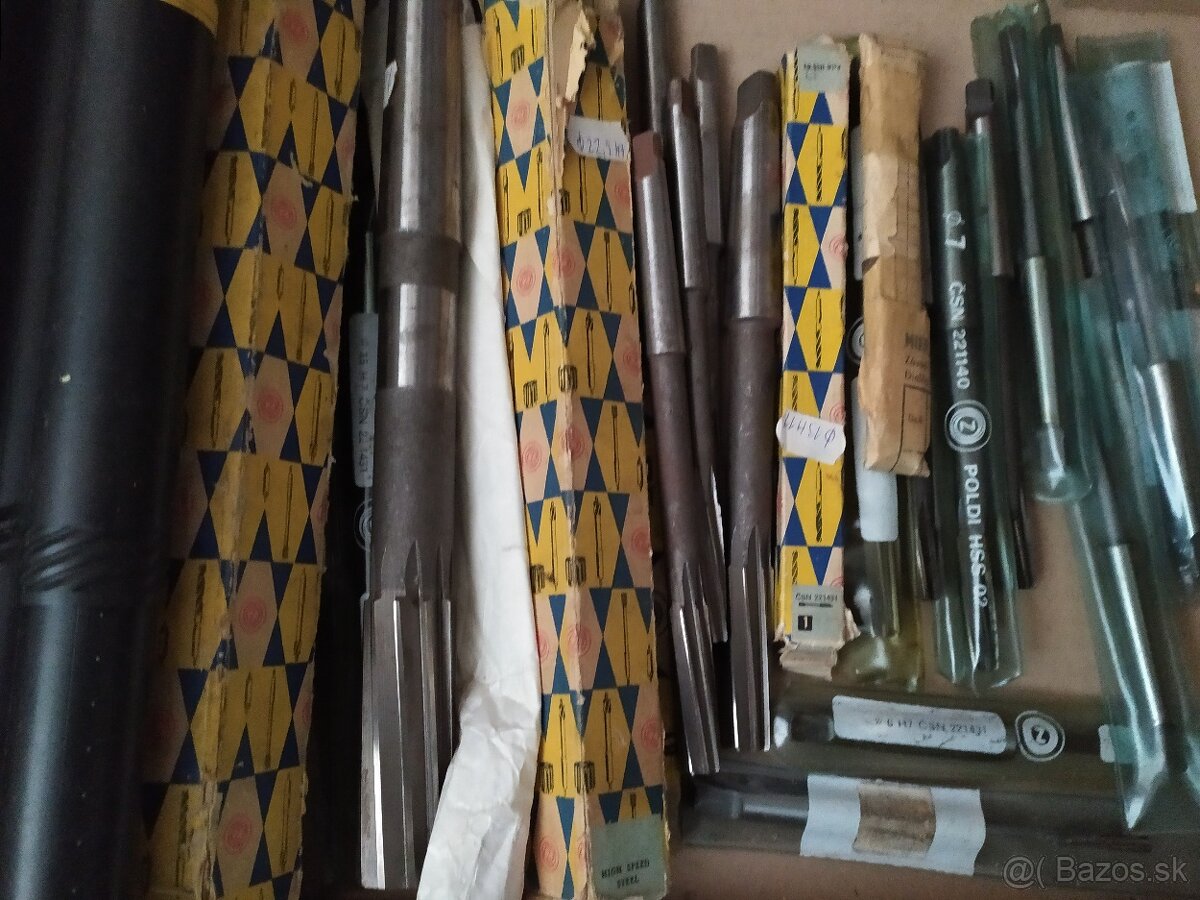 Výstružníky s kužeľovou stopkou MK, - 3