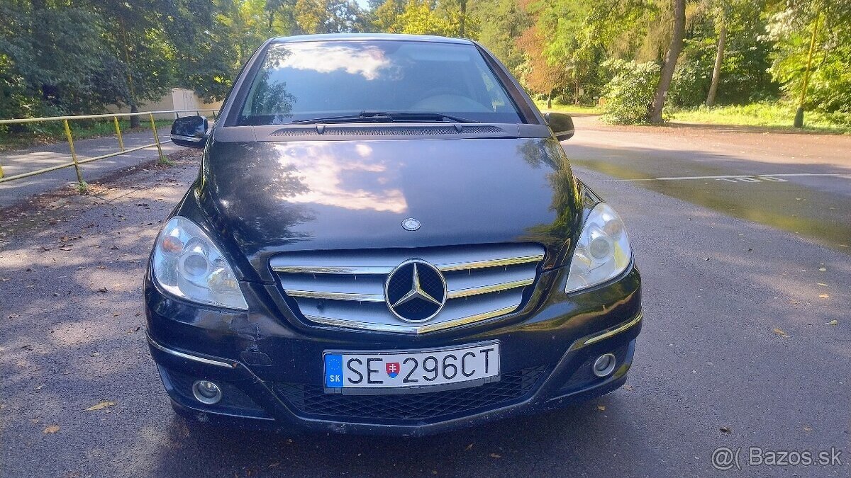 Mercedes Benz B - 3