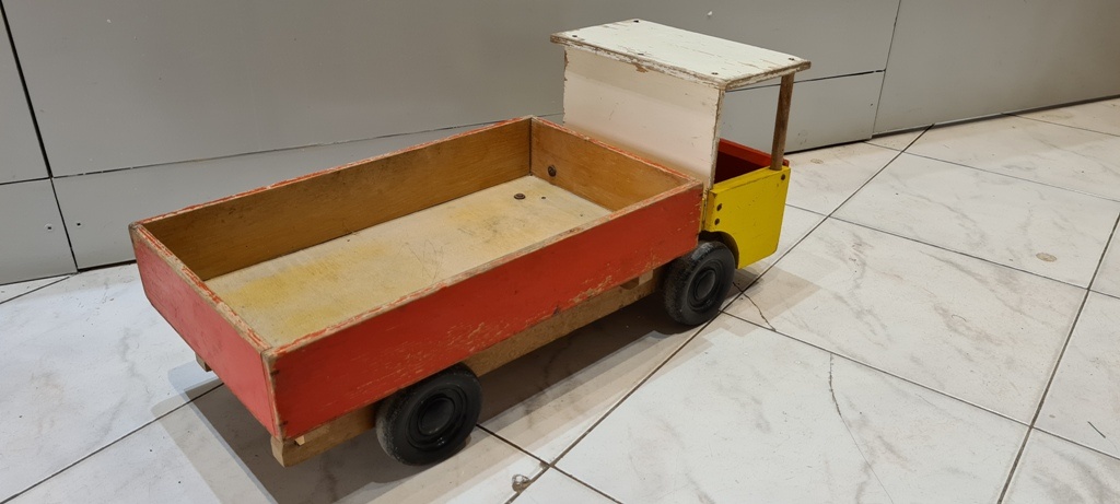 velke drevené auto - 3