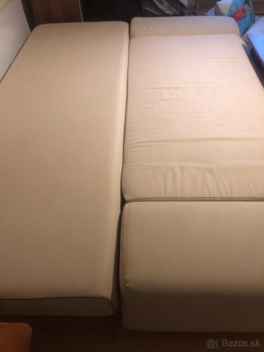 Béžový gauč - 3