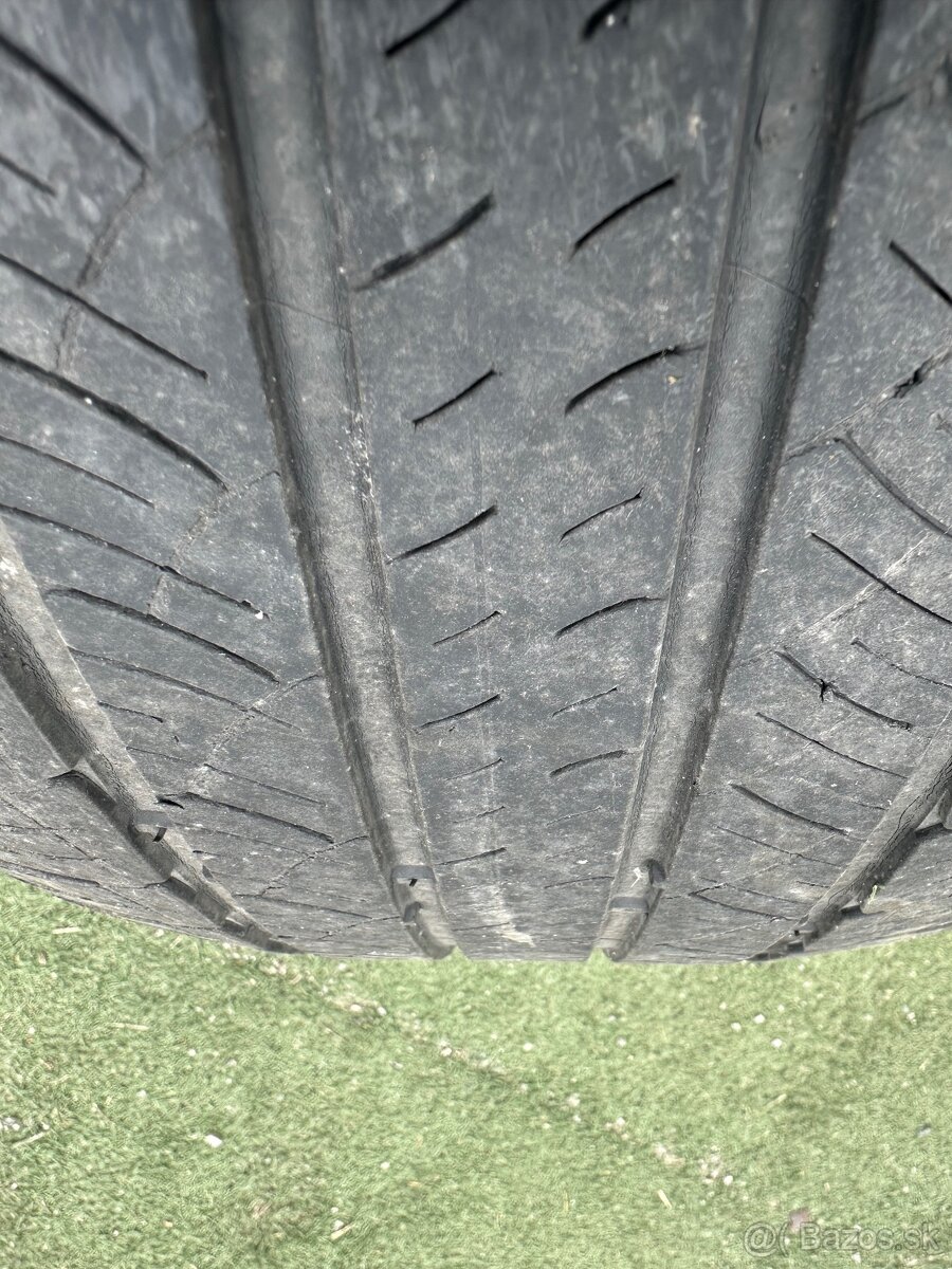 Michelin Latitude Tour HP - 235/55 R18 100V - 3