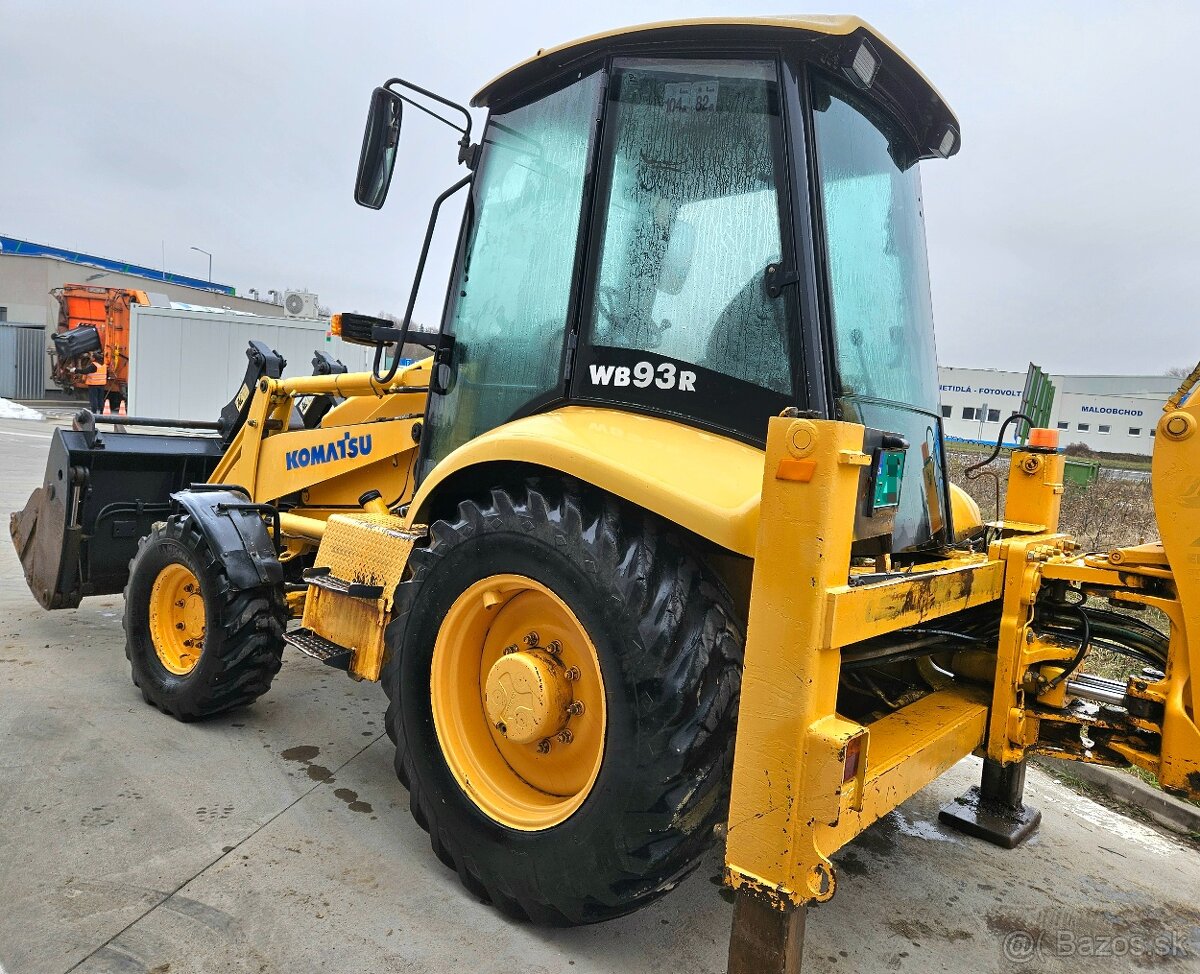 Komatsu WB 93R s TP a ŠPZ - 3