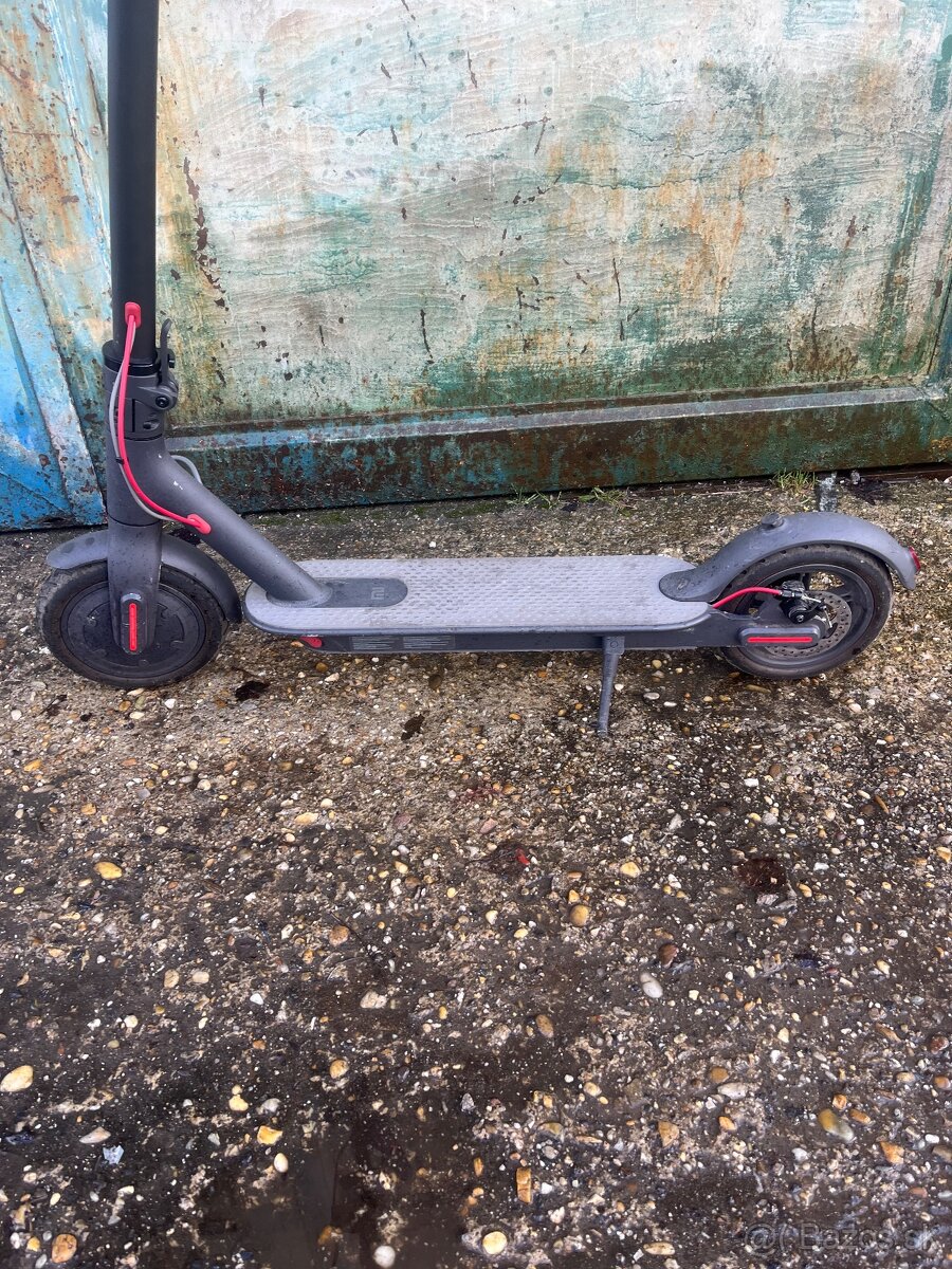 Elektro kolobezka Xiaomi M365 - 3