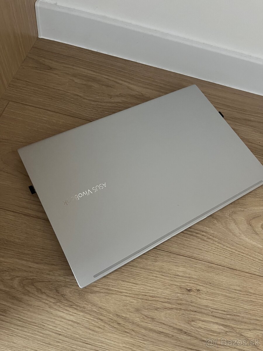 ASUS VivoBook 15 - 3