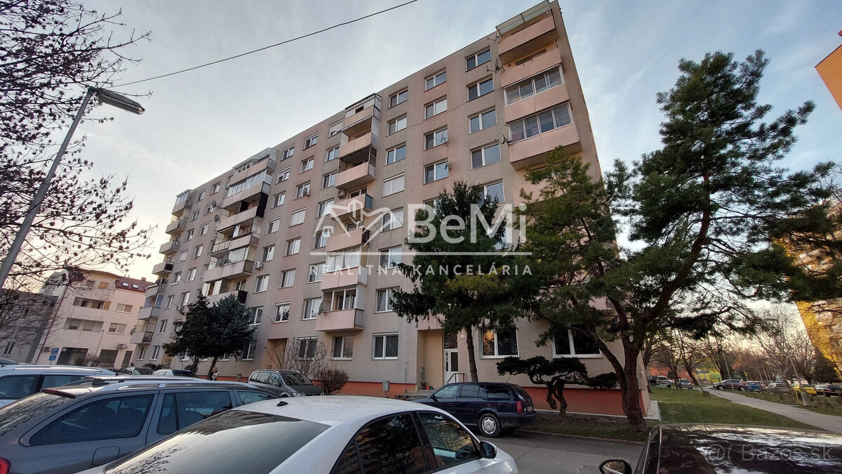 Exkluzívne na predaj garsónka v centre mesta Topoľčany - 3