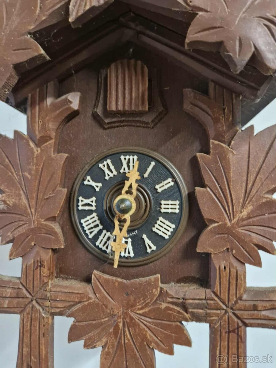 Dvoje nástenné hodiny - 3