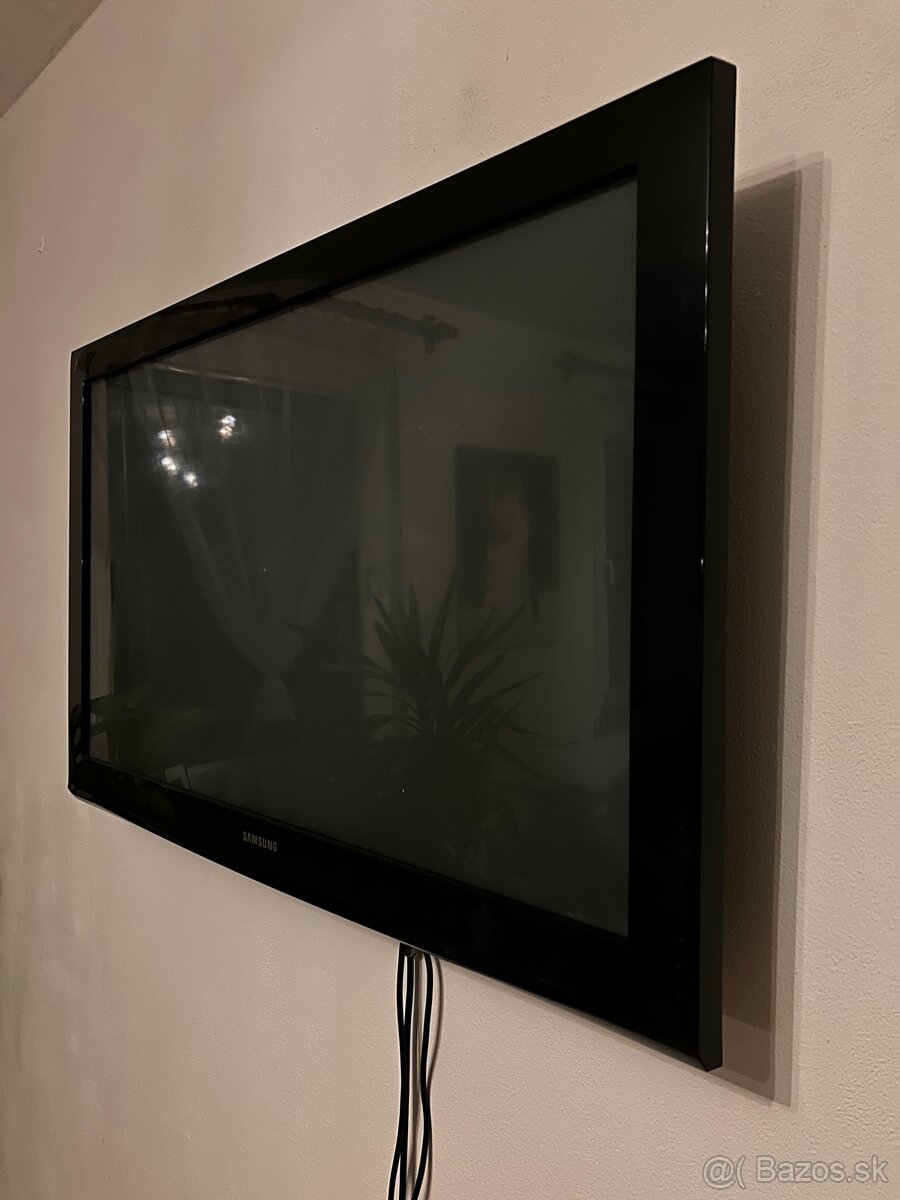 Predám televízor Samsung + set-top box Amiko HD8150 - 3