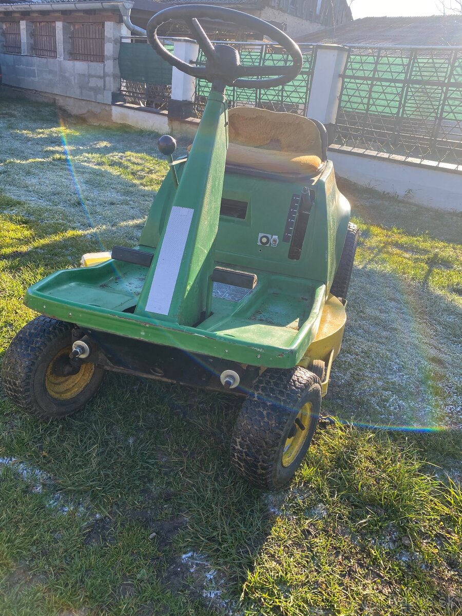 Traktorová kosačka John deere 68 - 3