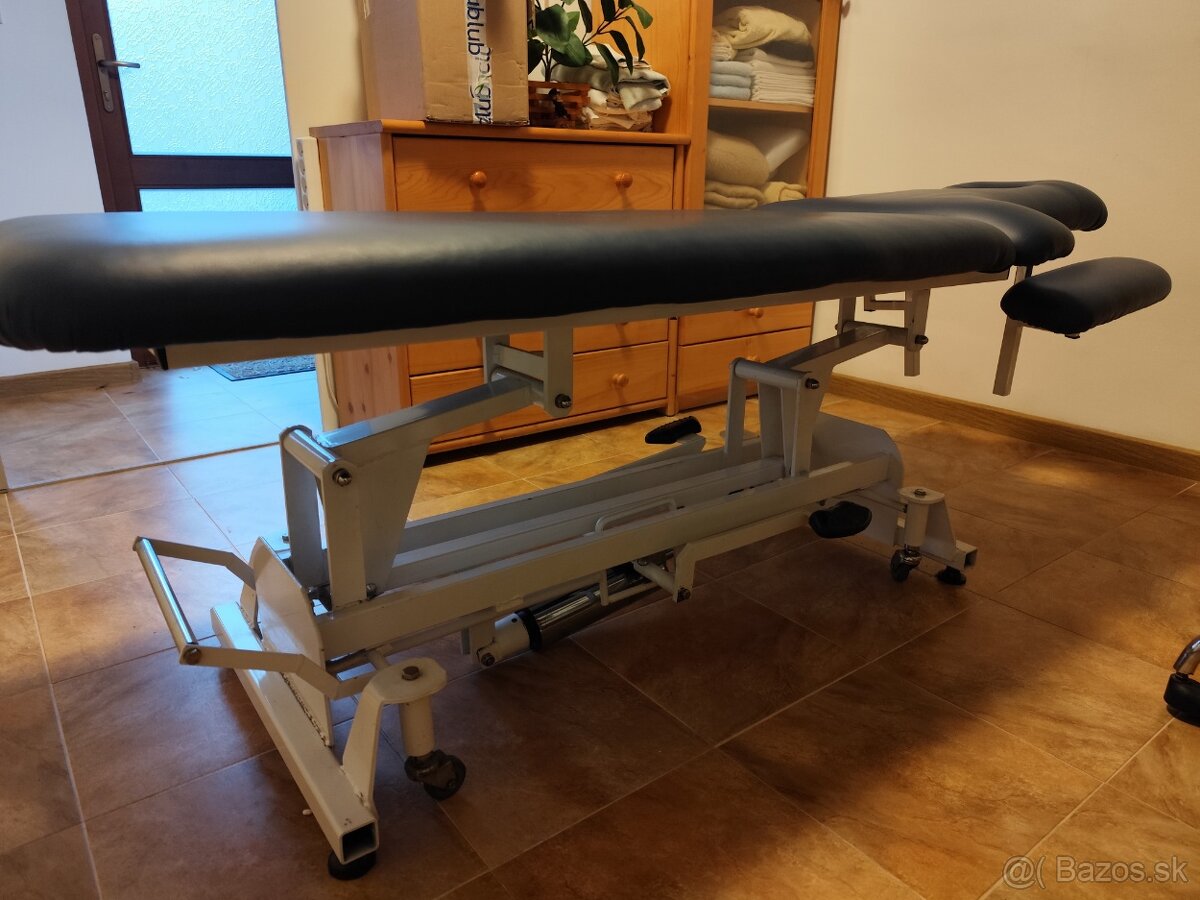 Masážny stôl a sedlové stoličky - 3