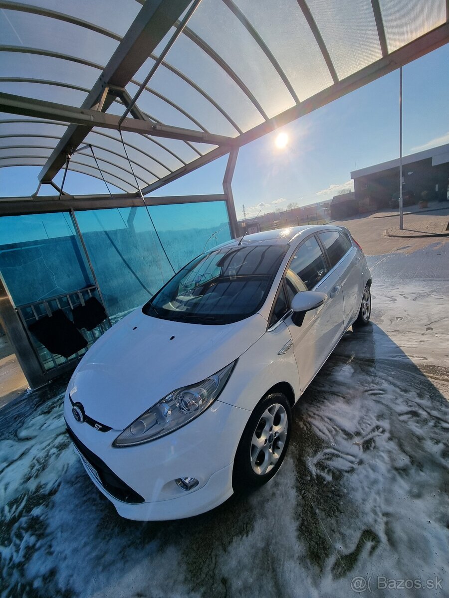 Predám Ford Fiesta 1.6 TDCi - 3