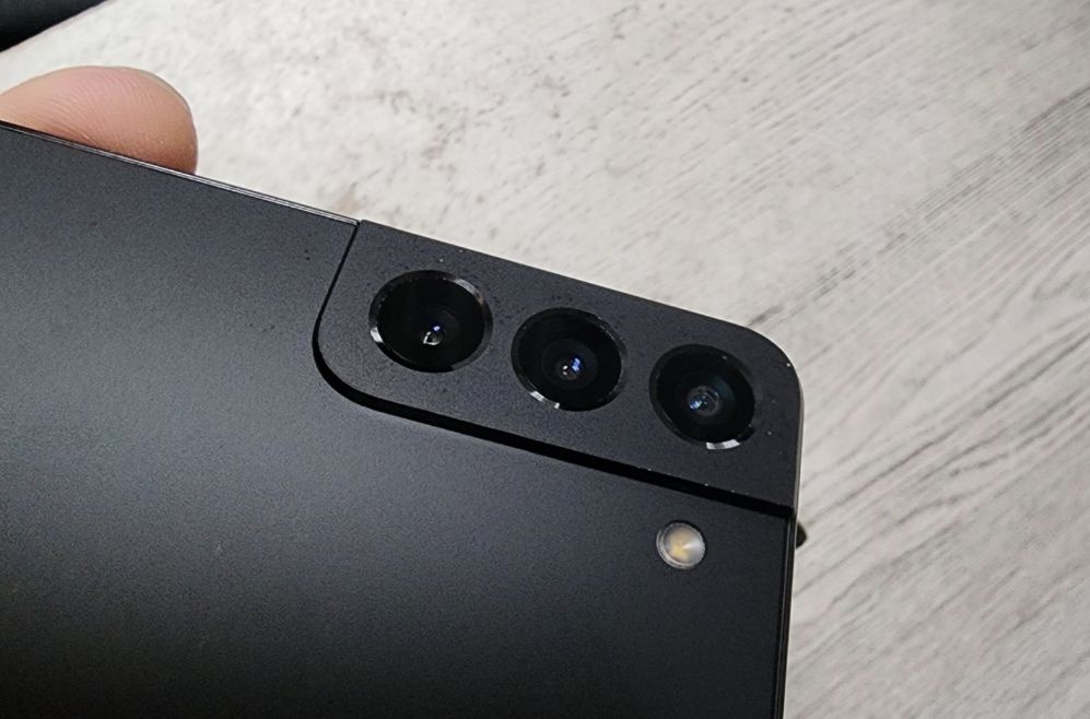 predám Samsung S22 - 3