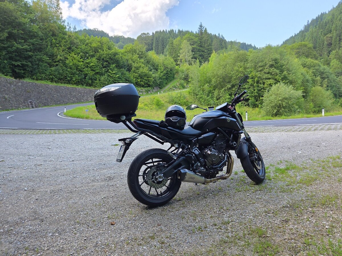 Yamaha mt 07 - 3