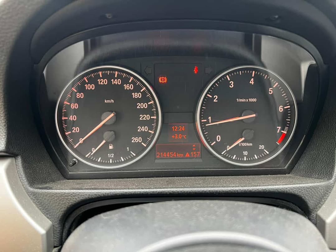 BMW E91 320i 125 kW | Manuál | Strešné okno - 3