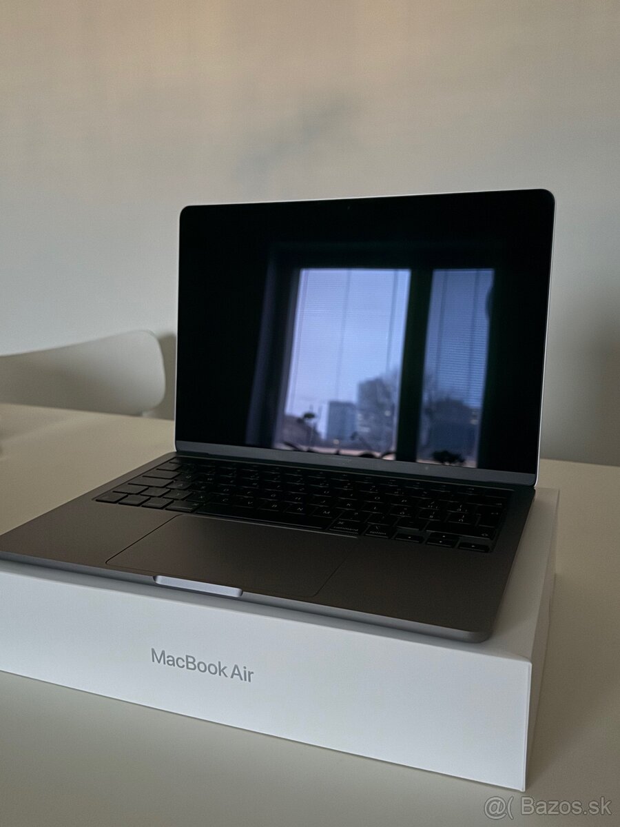MACBOOK AIR M3 2024 100% ZDRAVIE, ZÁRUKA - 3