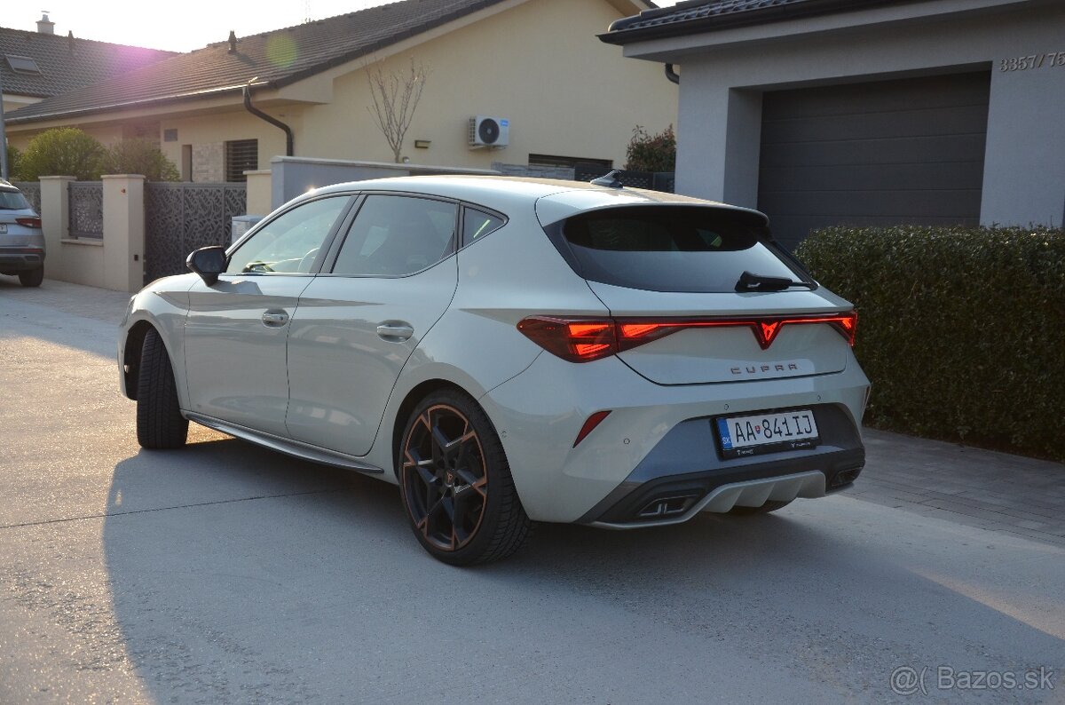CUPRA LEON 1.5 eTSI 150kW MATRIX AMBIENTÉ OS. ZÁRUKA - 3