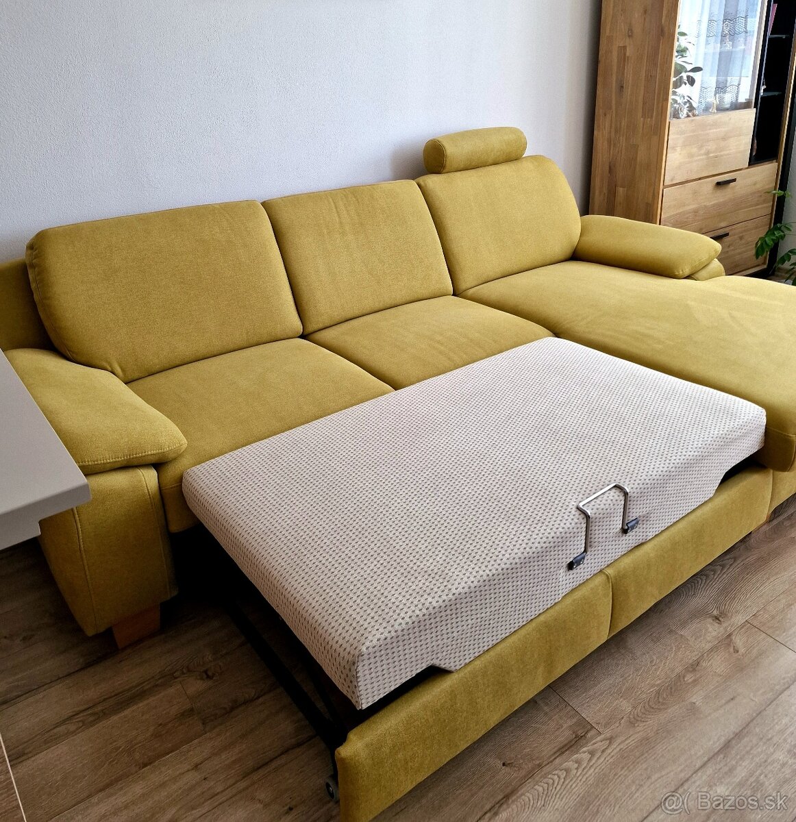 Kvalitná sedačka s elektrickým výsuvom - 3