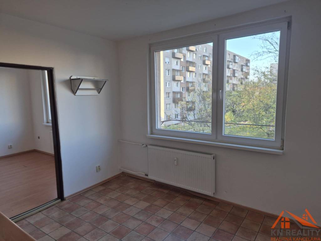 Na predaj 1.izbový byt Komárno - 3