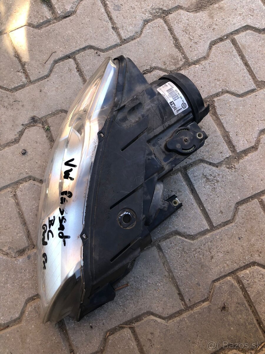 VW-PASSAT B6 05-10 prave predne svetlo - 3