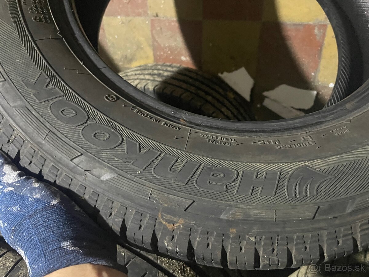 Hankook 215/65 r16 zimné 90% - 3