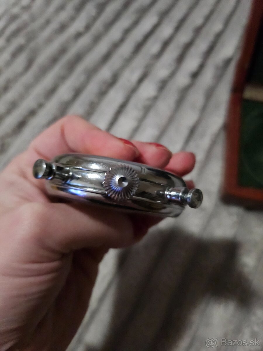 Sovietske mechanické stopky značky Slava - 3