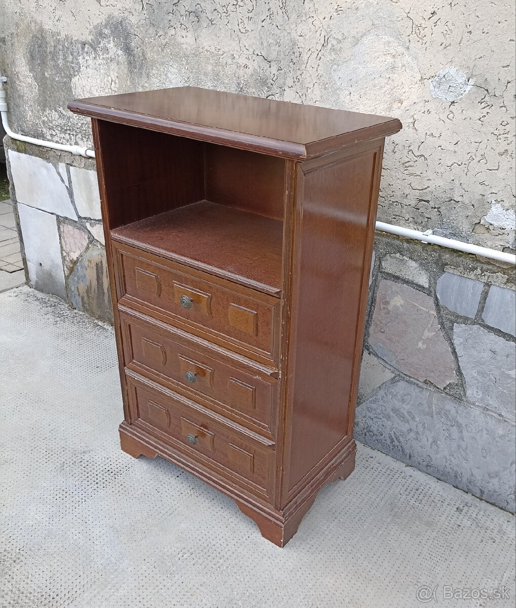 Skrinka 28x48x77 - 3