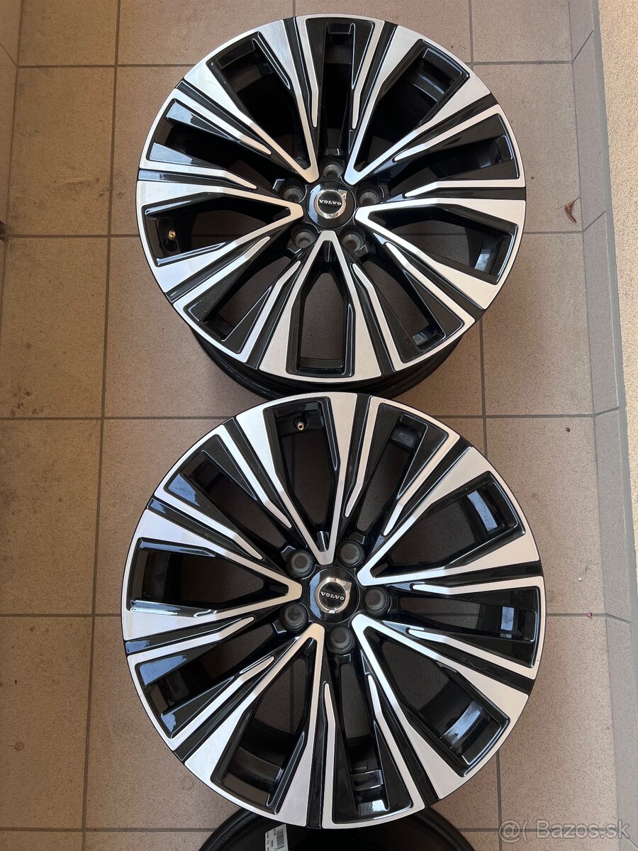 Elektróny Volvo R18 - 3