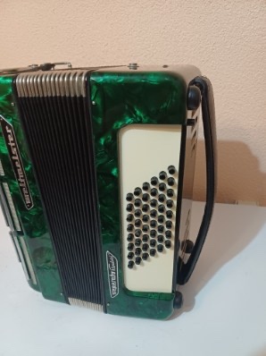 Predám akordeón Weltmeister - 3