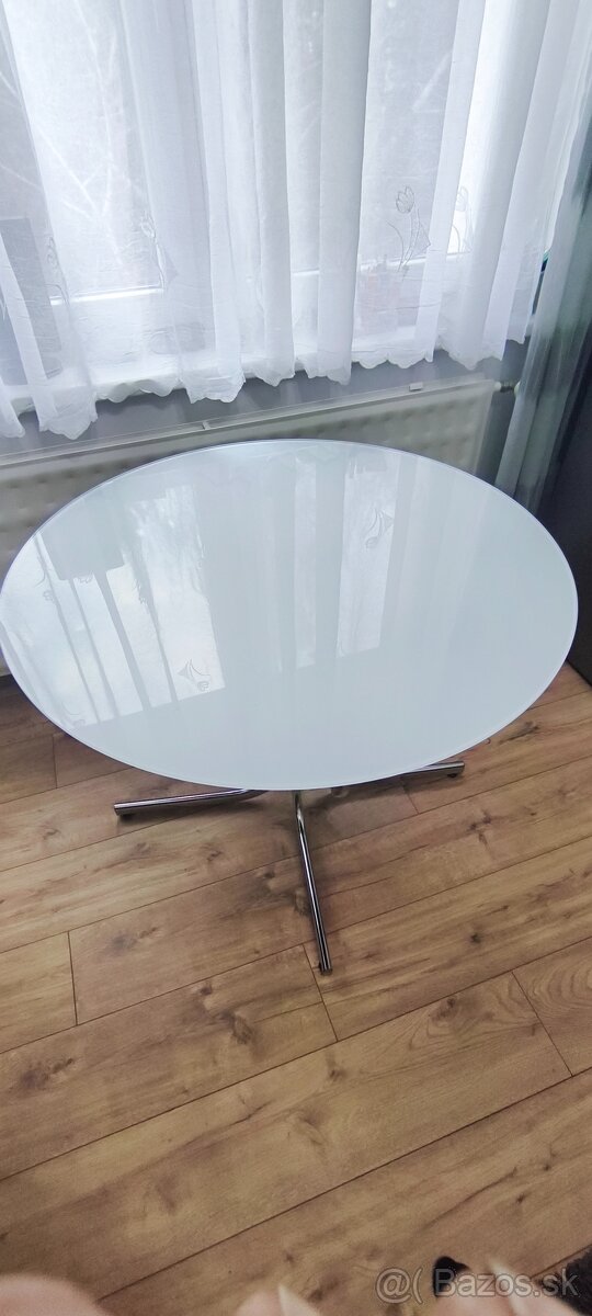 Jedalenský stôl - 3