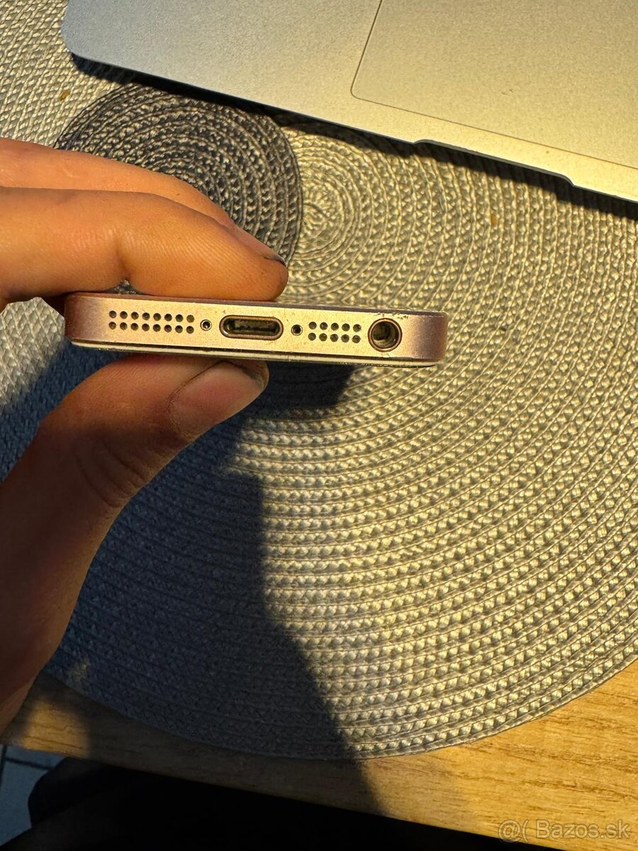 iPhone SE (2016) Space Gray – na opravu / diely - 3