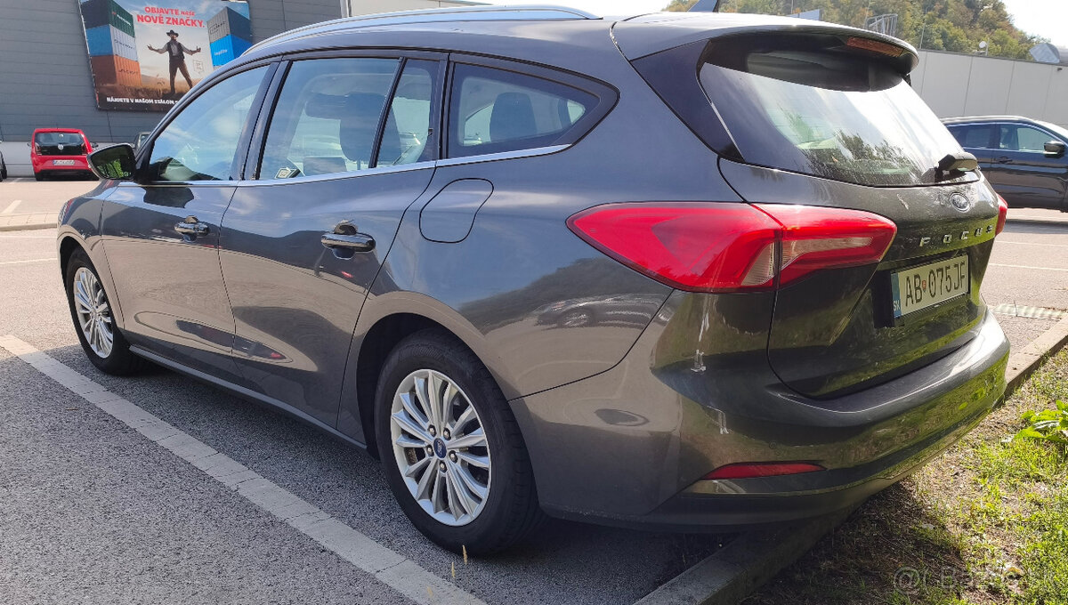 Ford Focus Kombi 1.5 TDCi EcoBlue Titanium A/T 8 - 3